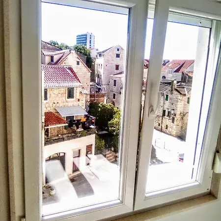 Maja 3* Σπλιτ
