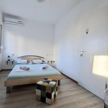 Maja 3* Σπλιτ