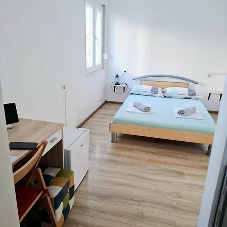 Guest house Maja 3*
