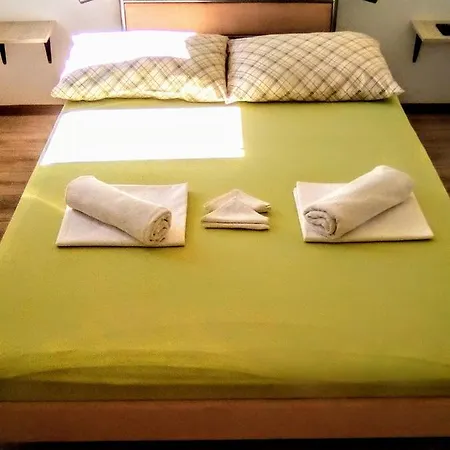 Maja Гостьовий будинок Спліт