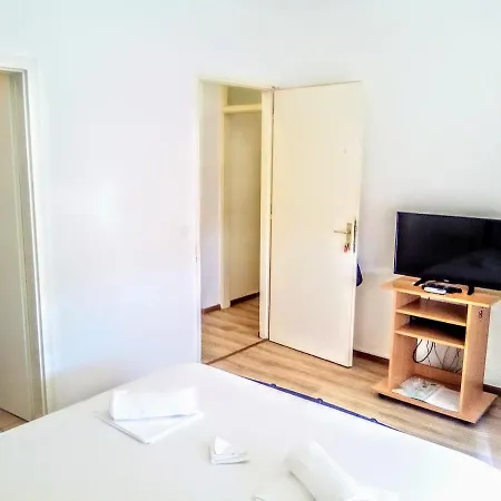 Guest house Maja 3*